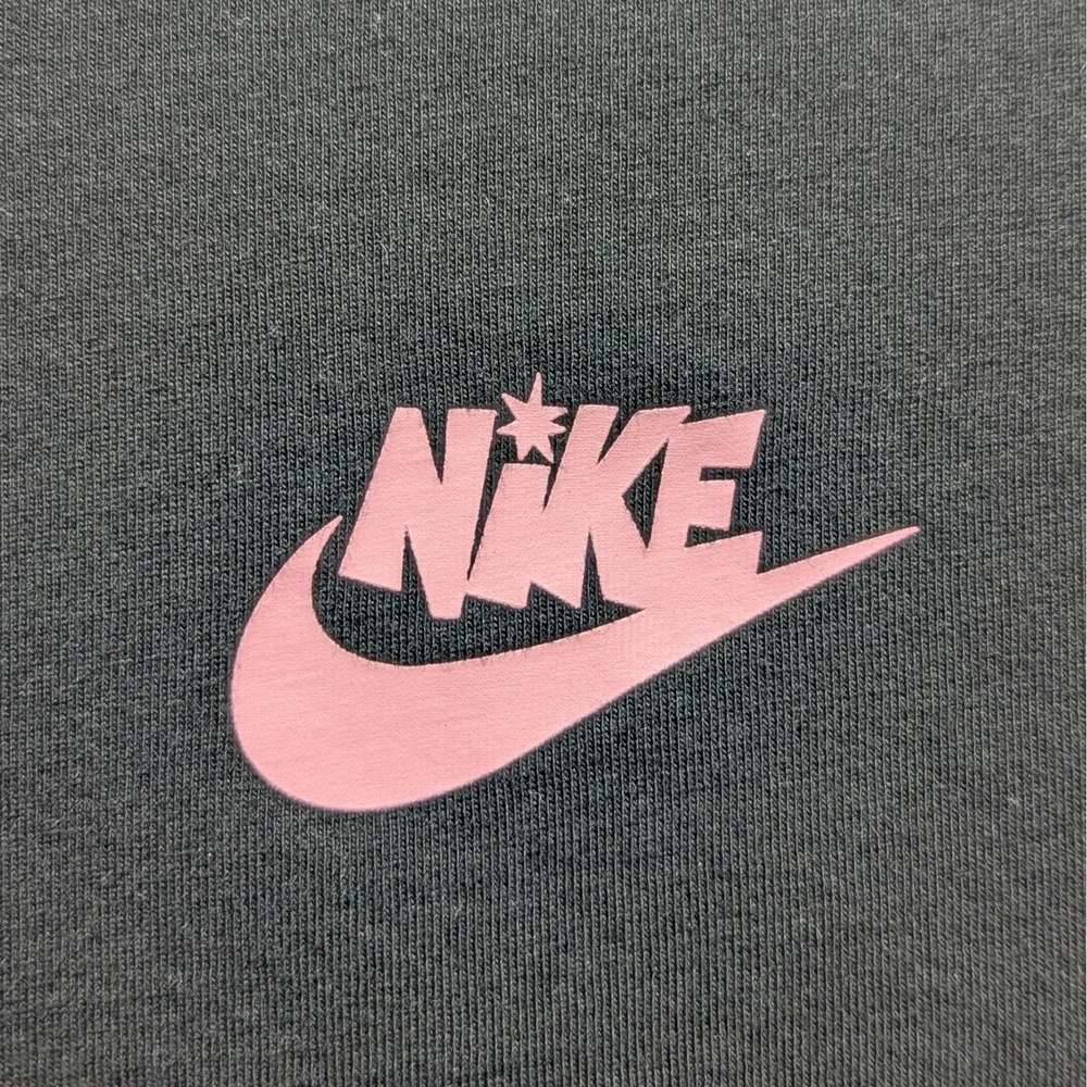 Nike Graphic T Shirt girls Medium Black Move Your Sole Logo Loose Fit Cotton Tee
